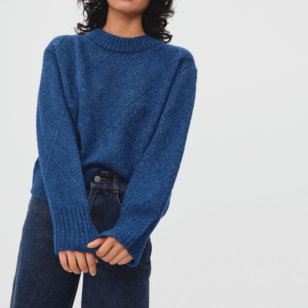 Everlane Diamond-Stitch Cloud Crew sweater. Merino wool, size small
